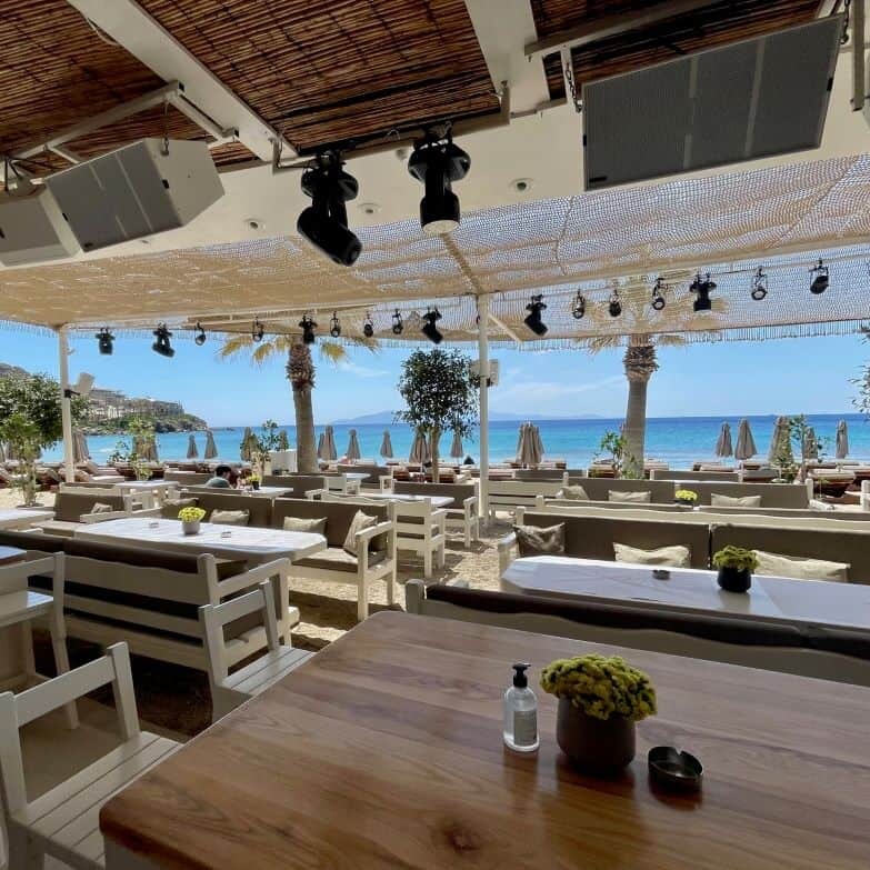 Super Paradise beach